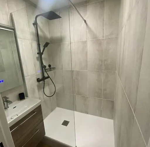 Apartamento F3 400 M De La